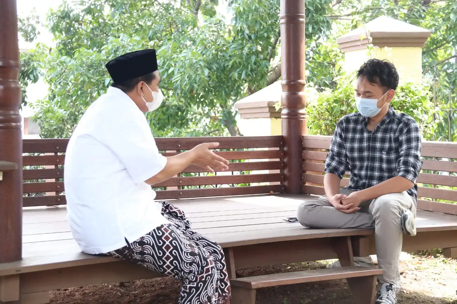 Didatangi Mahasiswa Milenial Yang Tertarik Politik, Taj Yasin Bagikan Ilmunya Secara Langsung