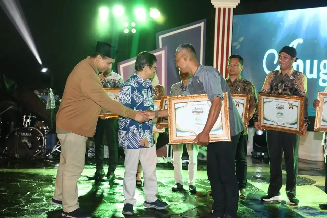 kepala daerah untuk saling berkomunikasi soal wisata di wilayah masing-masing. Menurutnya, komunikasi dibutuhkan untuk mengatur strategi agar bisa menambah waktu kunjungan wisatawan.