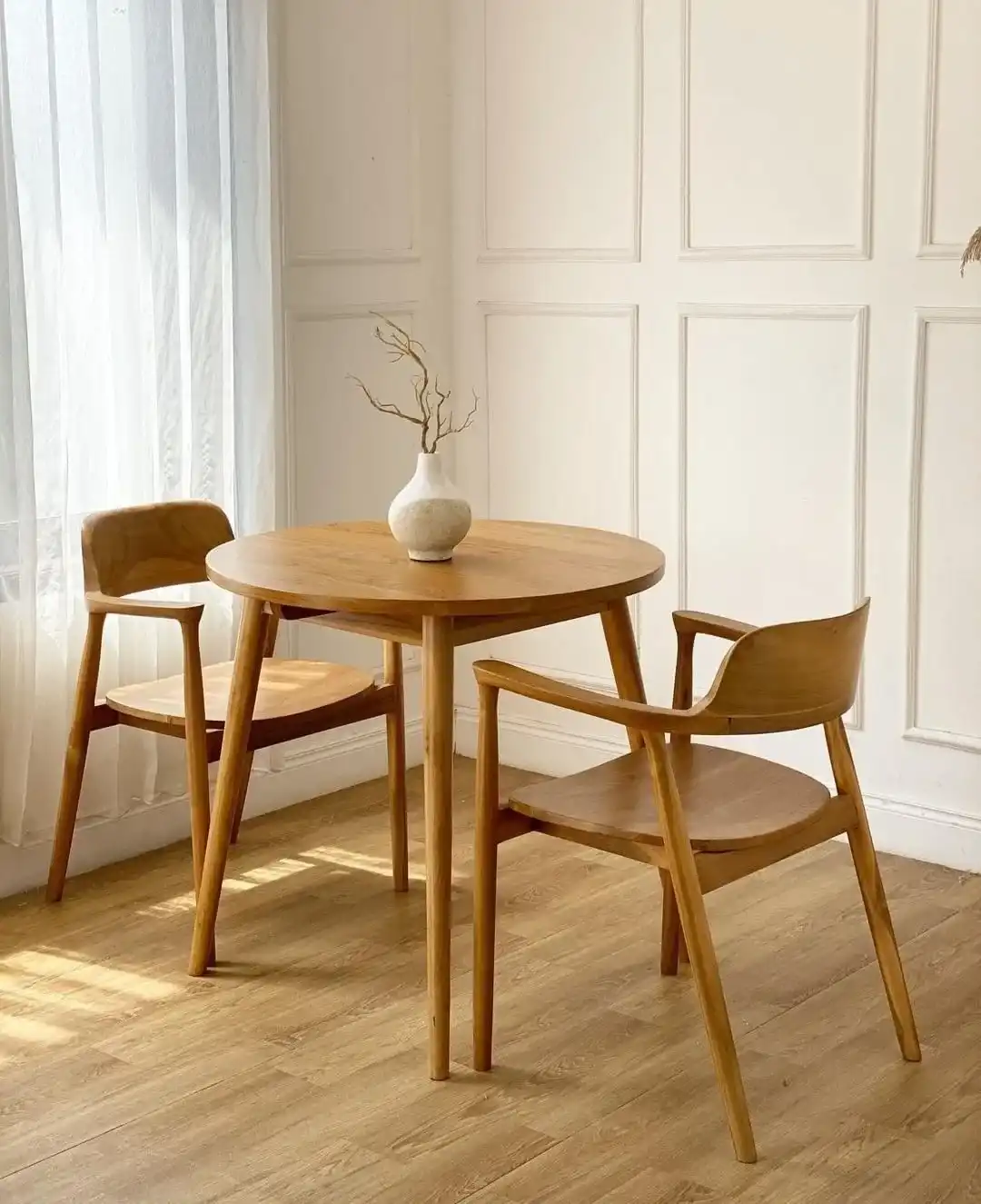 Kursi Jati Minimalis: Tren Furnitur Elegan untuk Ruang Tamu Modern