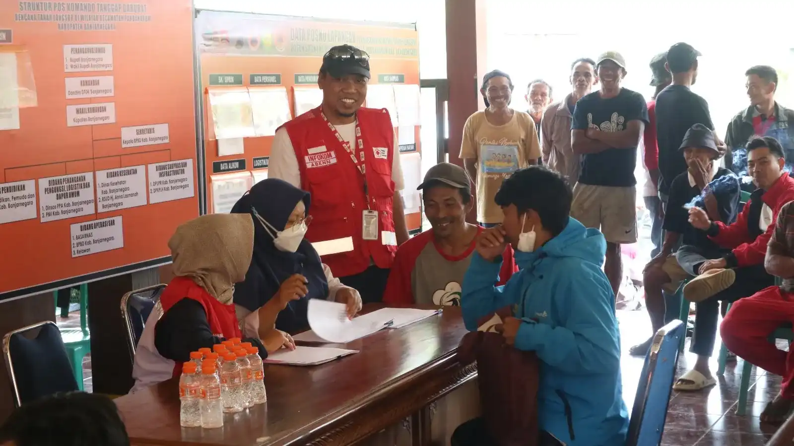 Cair Tahap Kedua, 214 KK Korban Longsor Situkung Terima BLT Total Rp 107 Juta