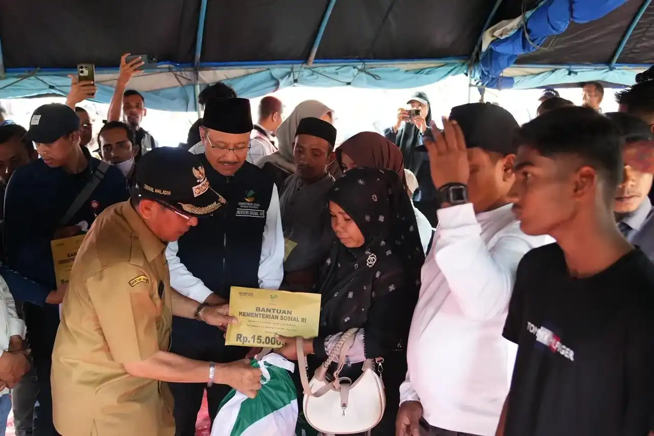 Mensos Siapkan Bantuan Isi Rumah Rp3 Juta dan Jadup Korban Bencana Sumatra