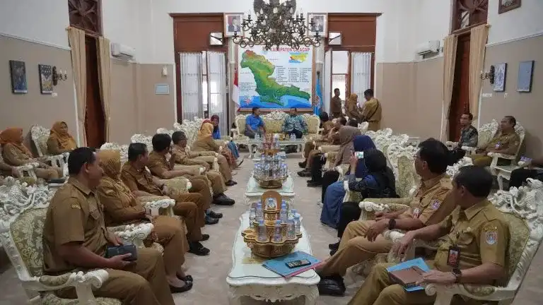 Susu Kambing Etawa Cilacap