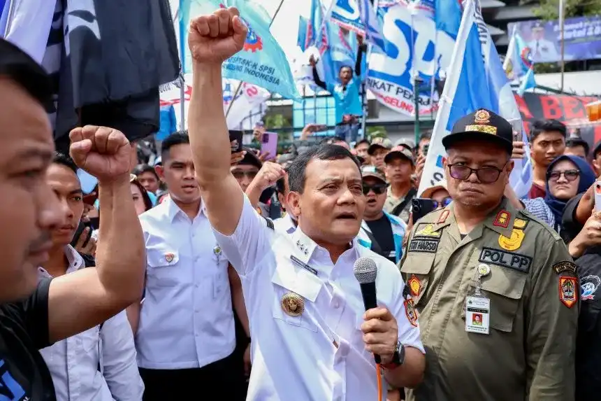 Ahmad Luthfi Temui Buruh