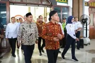 Tinjauan Stasiun Tawang