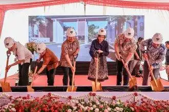 Gubernur Jawa Tengah Ahmad Luthfi menandai dimulainya pembangunan Cluster Sakalint Green Residential di kawasan Grandia Metropolis, Kota Semarang, Selasa (13/1/2026).