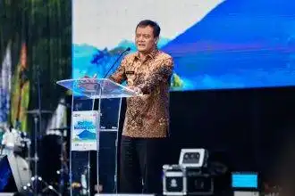 Gubernur Jawa Tengah Ahmad Luthfi memberikan keterangan pers usai puncak peringatan Hari Desa Nasional 2026 di Lapangan Kawasan Kebun Raya Indrokilo, Desa Butuh, Kecamatan Mojosongo, Kabupaten Boyolali, Kamis (15/1/2026), terkait capaian pembangunan desa di Jawa Tengah.