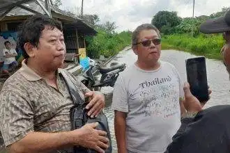 Kondisi banjir dan rob yang menggenangi kawasan Taman Marina, RW IX Kelurahan Tawangsari, Kecamatan Semarang Barat, Kota Semarang, yang mengganggu akses dan aktivitas warga, awal 2026.