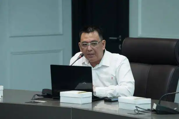Kepala Biro Sumber Daya Manusia Kementerian Agama Wawan Djunaedi memberikan keterangan pers terkait maraknya informasi hoaks rekrutmen CPNS dan PPPK yang beredar di media sosial, Selasa (21/1/2026).